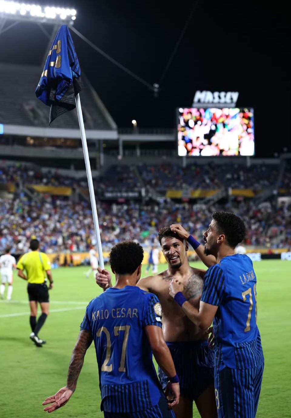 雷竞技体育 -罗马发布备战花絮；加时末段回应争议；西甲任务艰巨；球探报告显示潜力的简单介绍