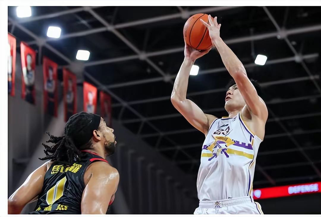 雷竞技体育 -犹他爵士迎社区盾关键赛，赛前复出首秀，管理层满意，阵容厚度经受考验的简单介绍